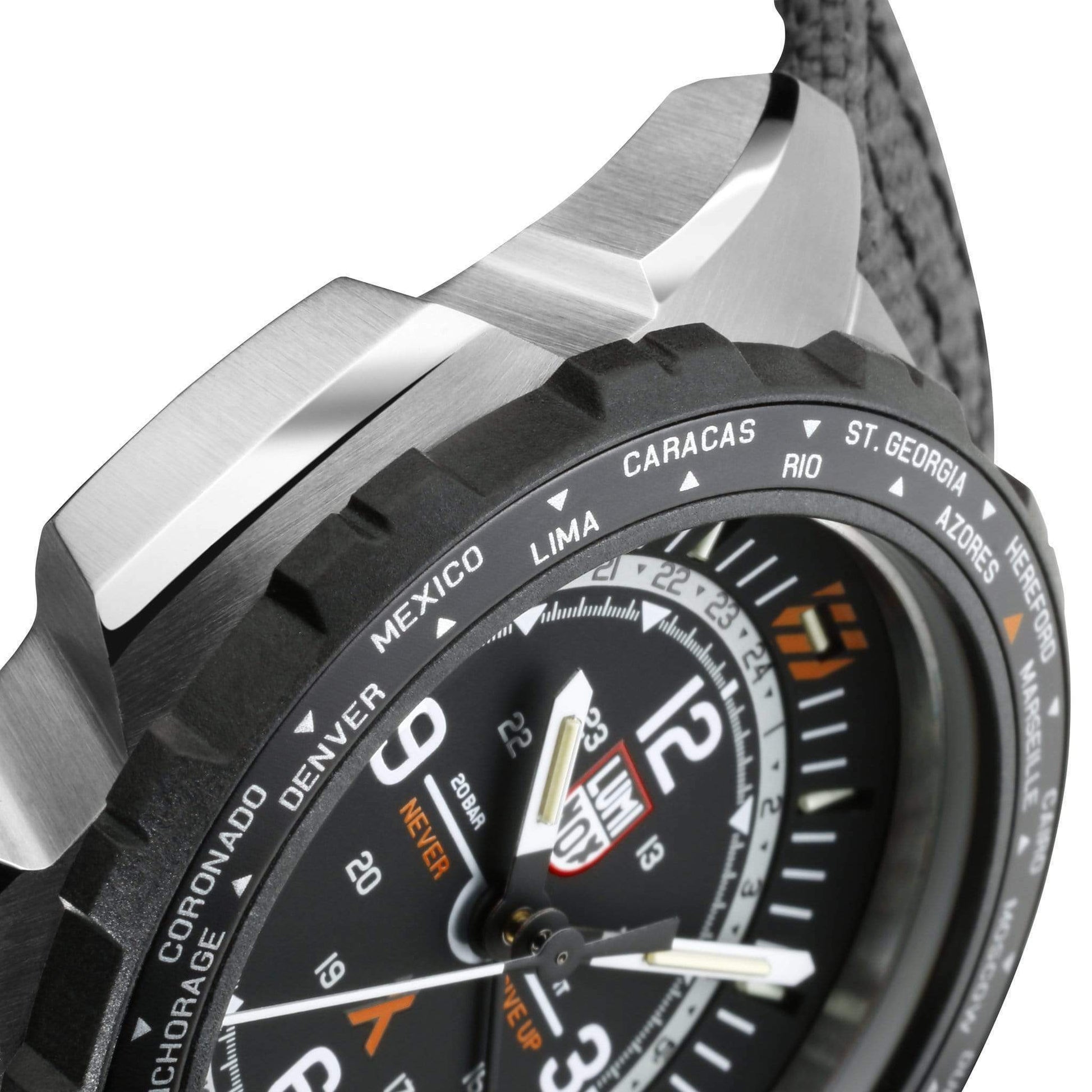 Luminox Bear Grylls Survival